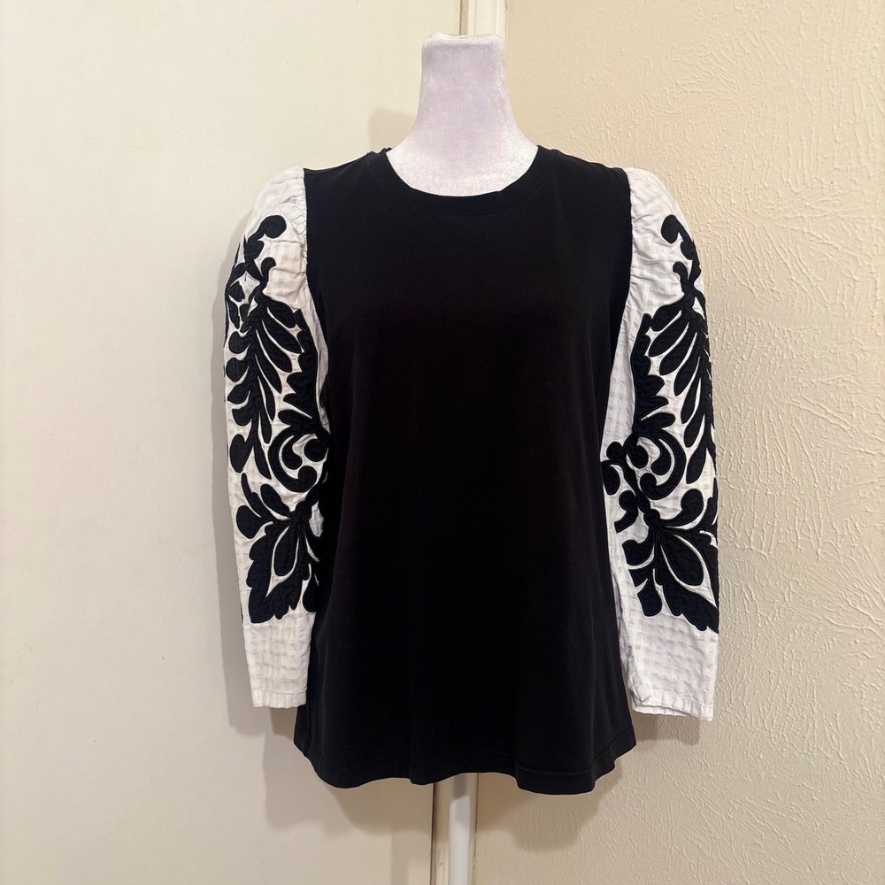 Chicos Black White Embroidered Puff Sleeve Knit Top Size M Bohemian Artsy Chic